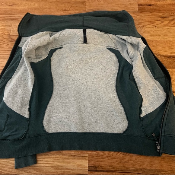 Lululemon Zip Up Size 6 - Picture 5 of 5